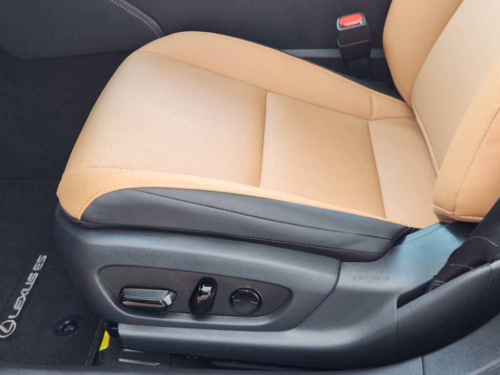 Certified Used 2025 Mica Lexus 350 PREMIUM image 23