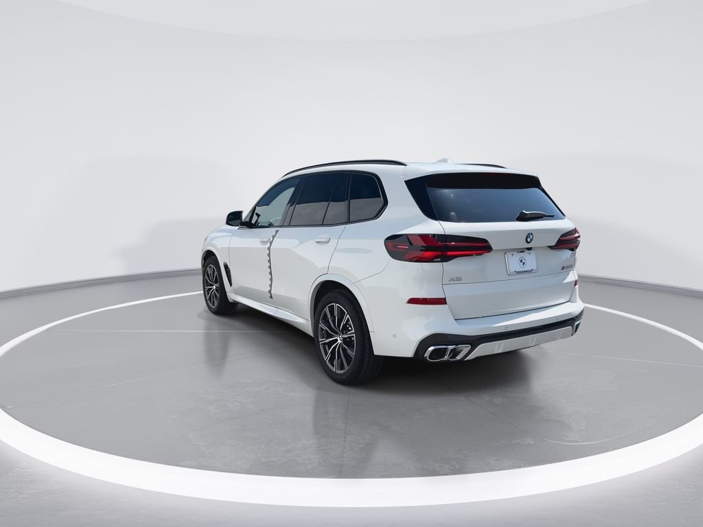 New 2026 White BMW M60i image 6