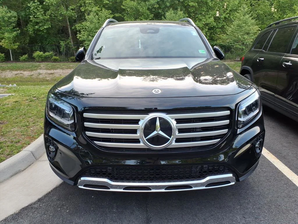 New 2025 Night Black Mercedes-Benz GLB 250 image 66