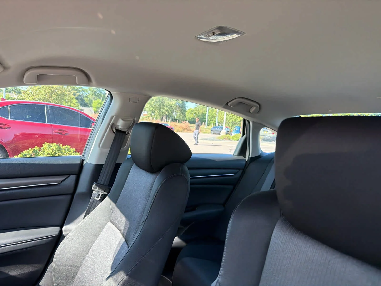 2018 Honda Accord LX - Photo 10