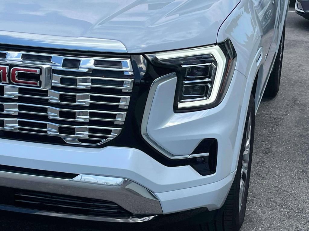 New 2026 Glacier White Tricoat GMC Denali image 10