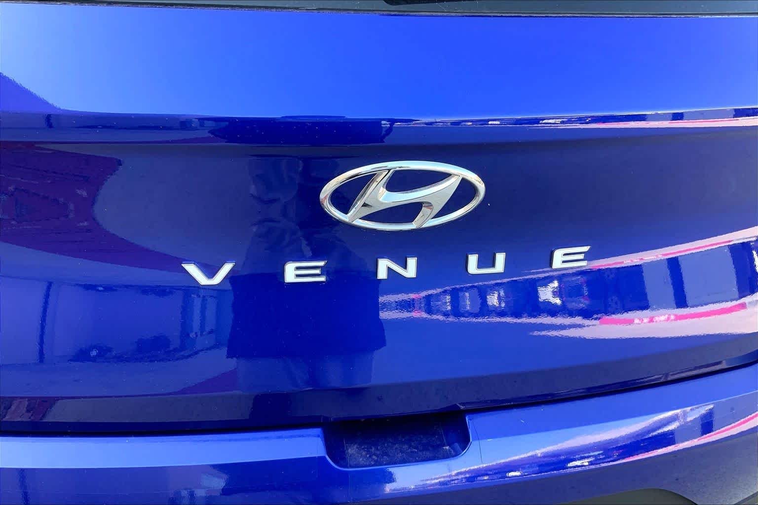 Used 2025 Intense Blue Hyundai SEL image 32