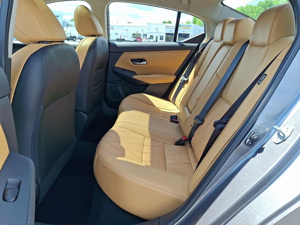 Used 2023 Gray Nissan SV image 11