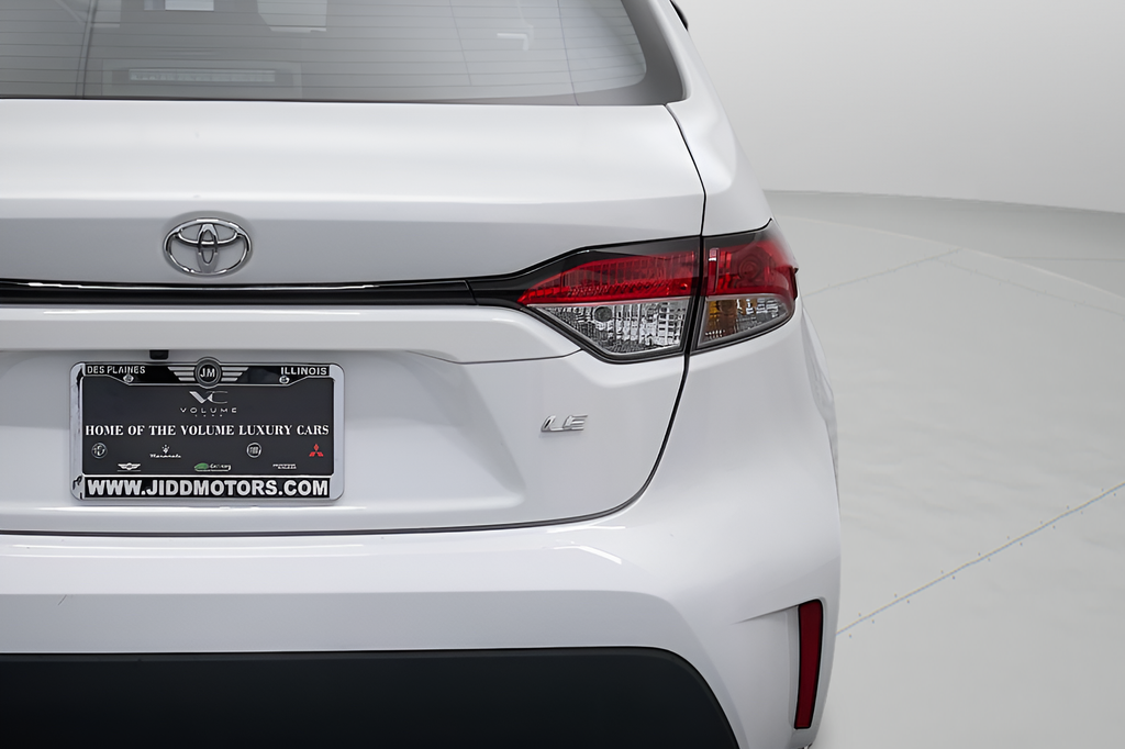 Used 2024 Ice Toyota LE image 13