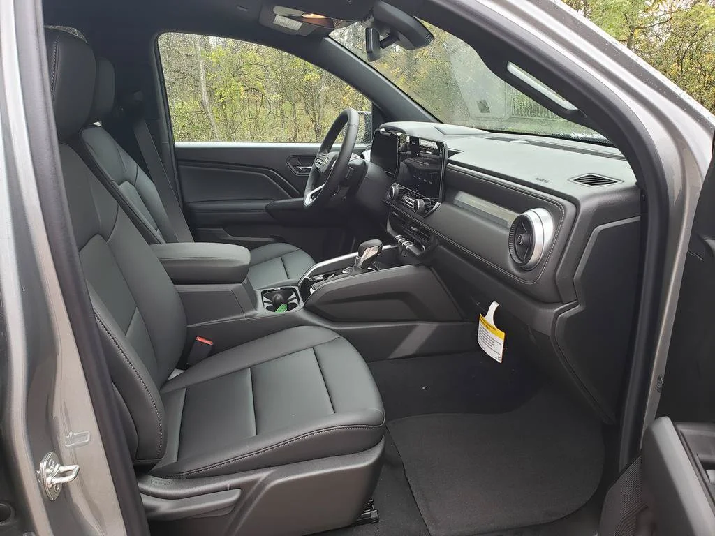 2026 Chevrolet Colorado LT - Photo 23