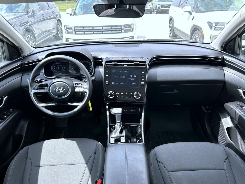 Used 2023 Gray Hyundai SE image 13