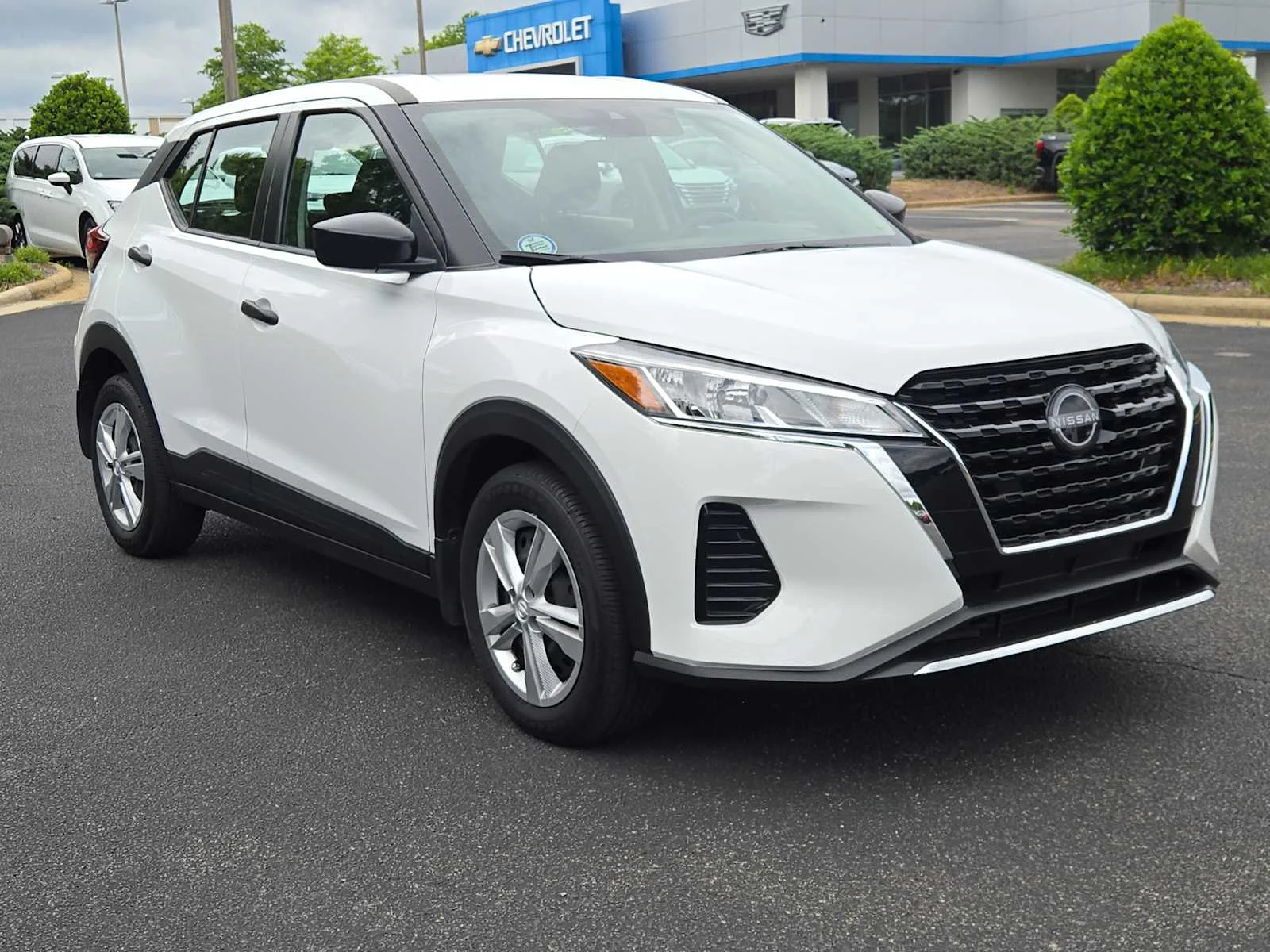 2025 Nissan Kicks Play 1.6 FWD's photo
