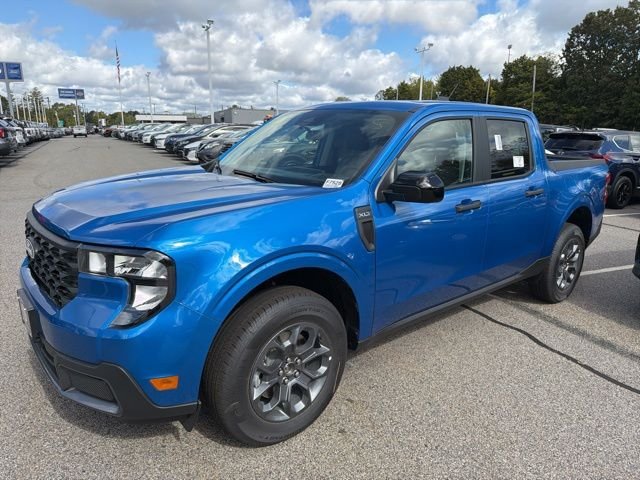 New 2025 Blue Ford XLT image 6