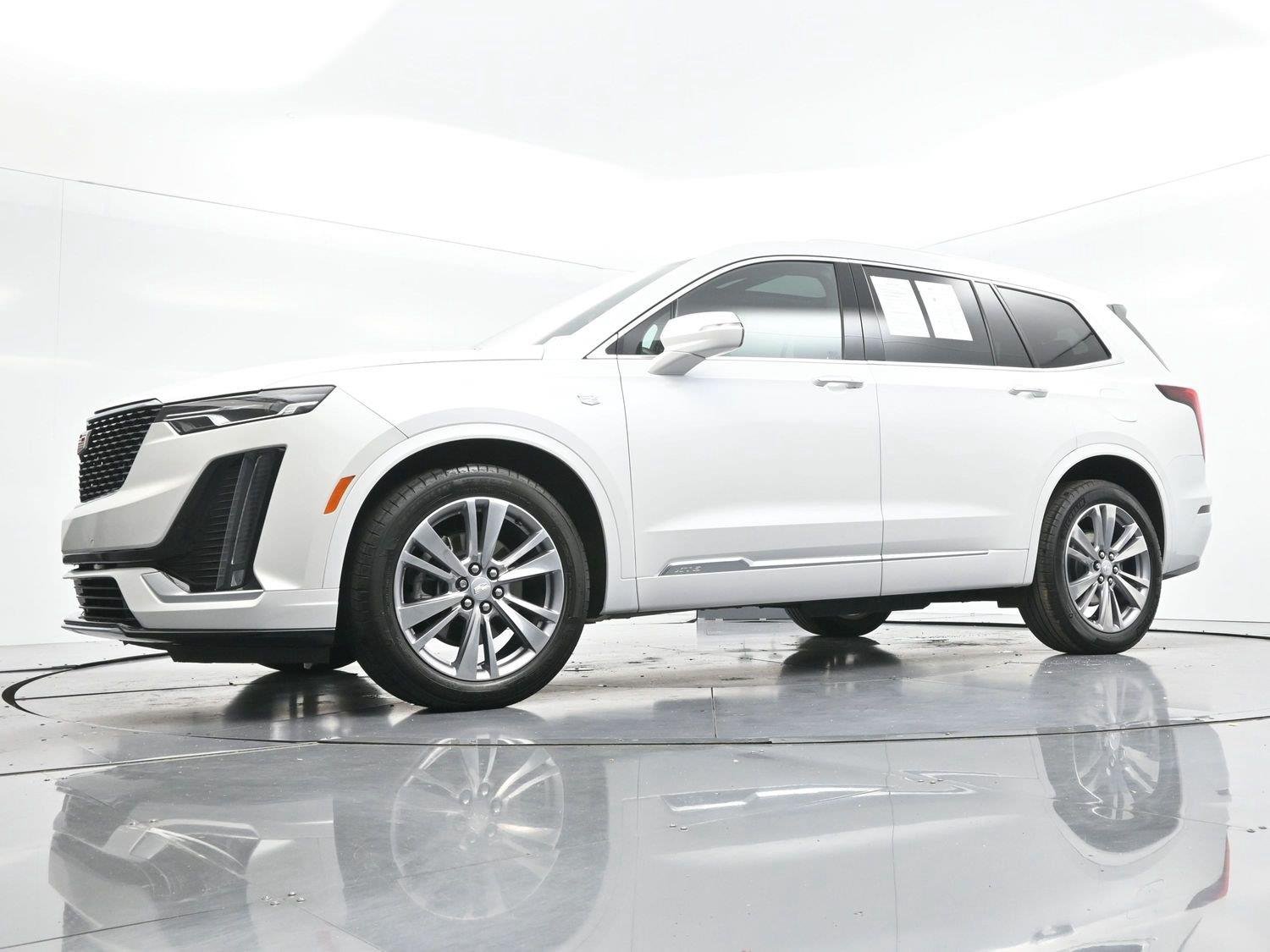 Used 2024 Crystal White Tricoat Cadillac Premium Luxury image 38
