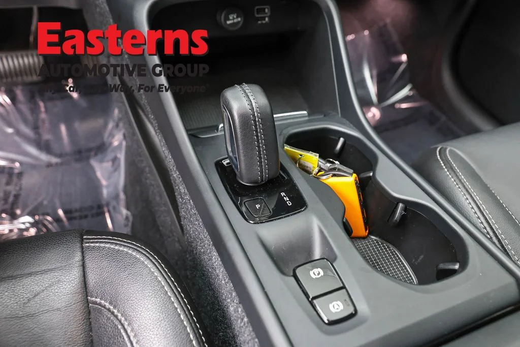 Used 2021 Gray Volvo Momentum image 12