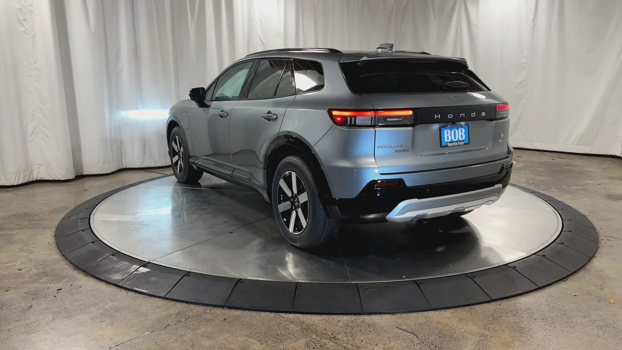 New 2026 Mercury Silver Metallic Honda Touring image 8