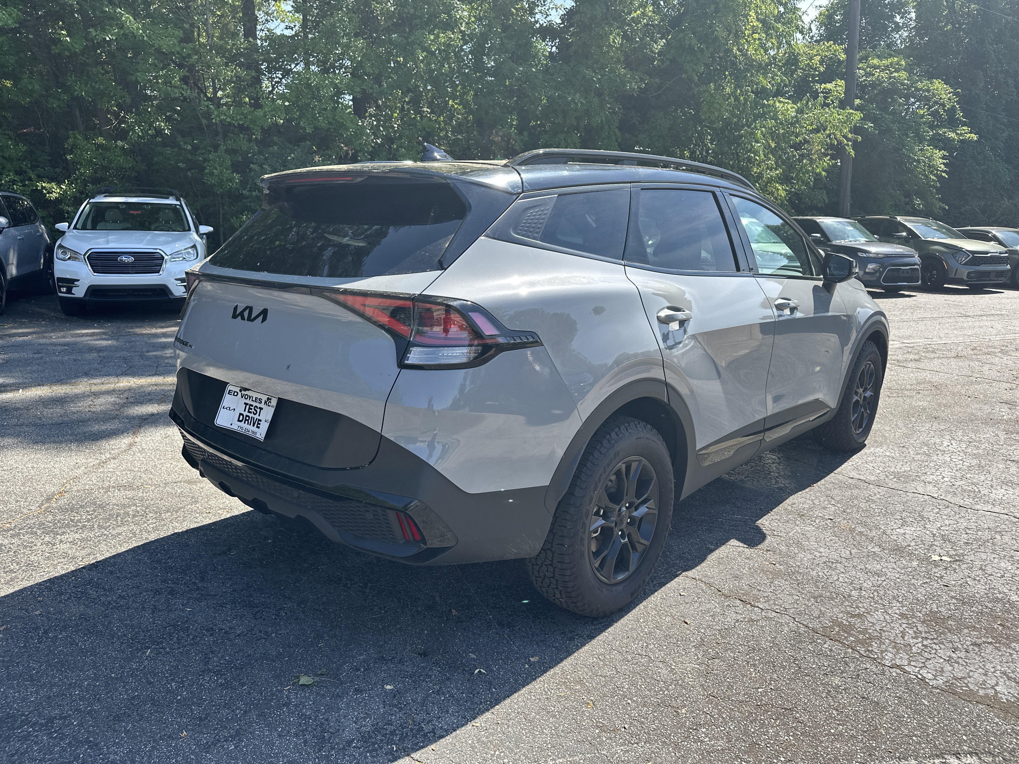 Used 2025 Wolf Gray/Ebony Black Roof Kia X-Pro image 6