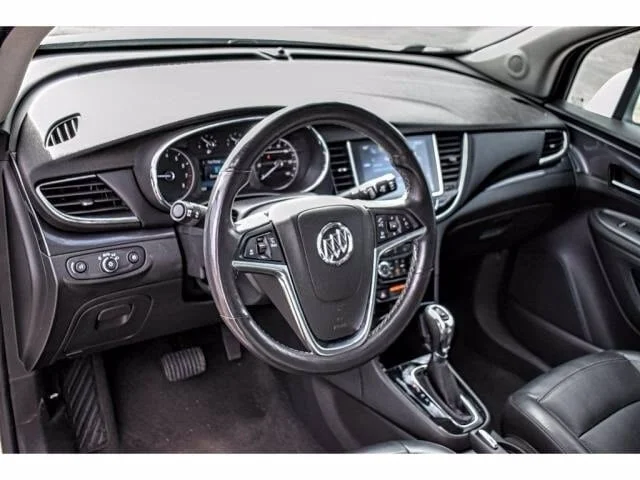 Used 2019 Summit White Buick Essence image 14