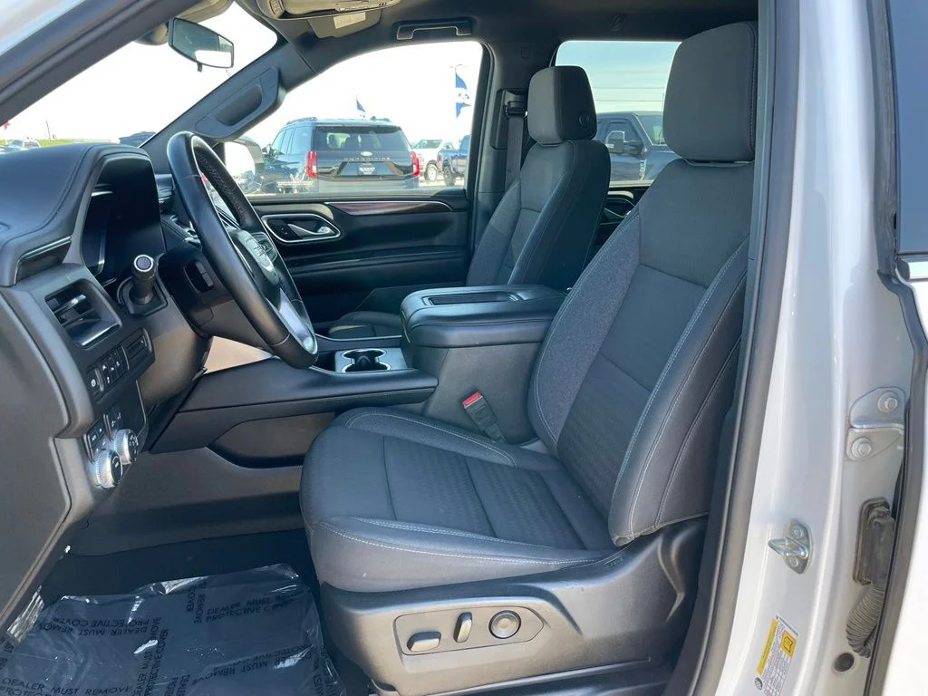 Used 2024 White GMC SLE image 7