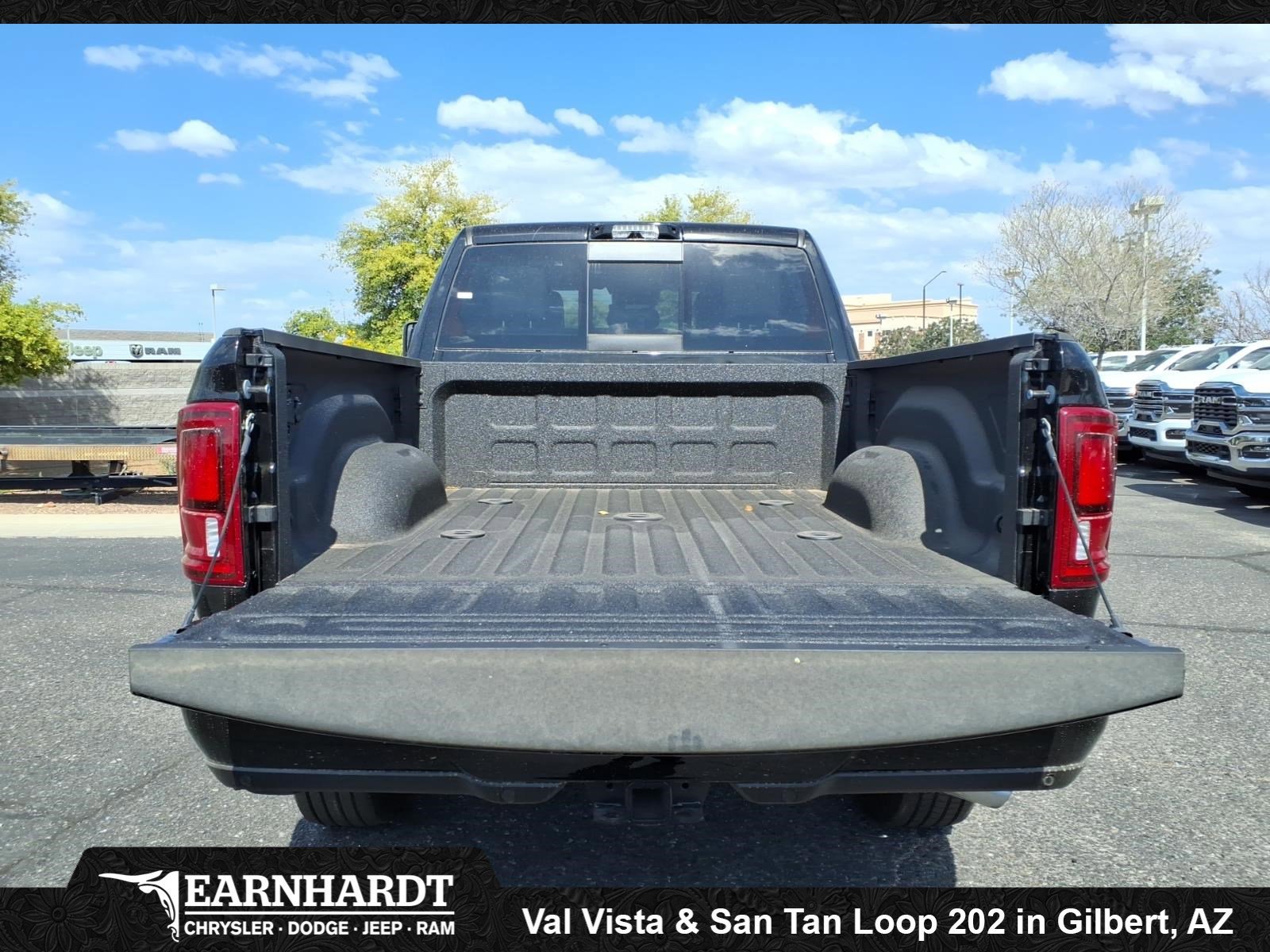 New 2026 Diamond Black Crystal Pearl-Coat Exterior Paint RAM Laramie image 5