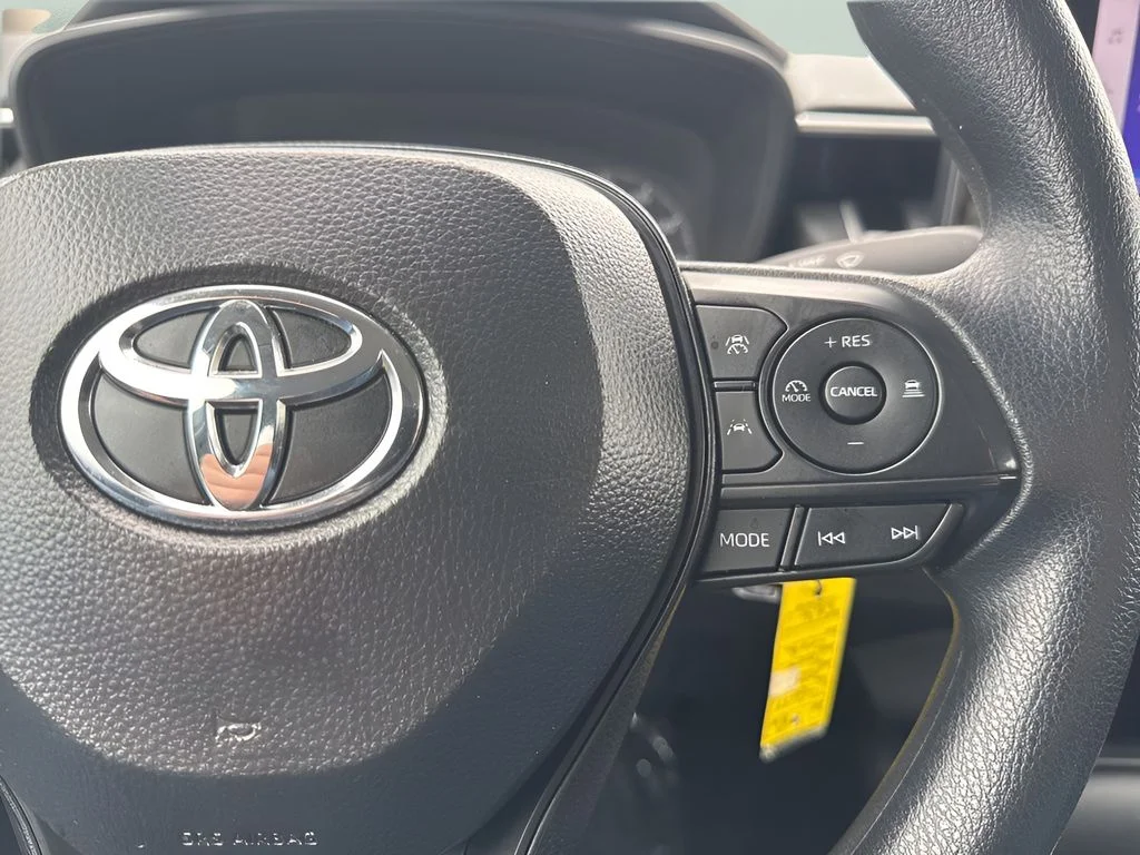Used 2025 White Toyota LE image 15