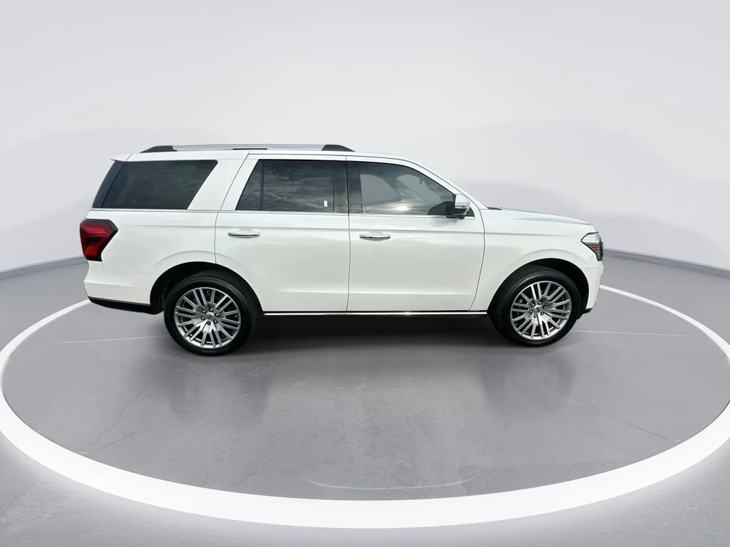 Used 2023 White Ford Limited image 9
