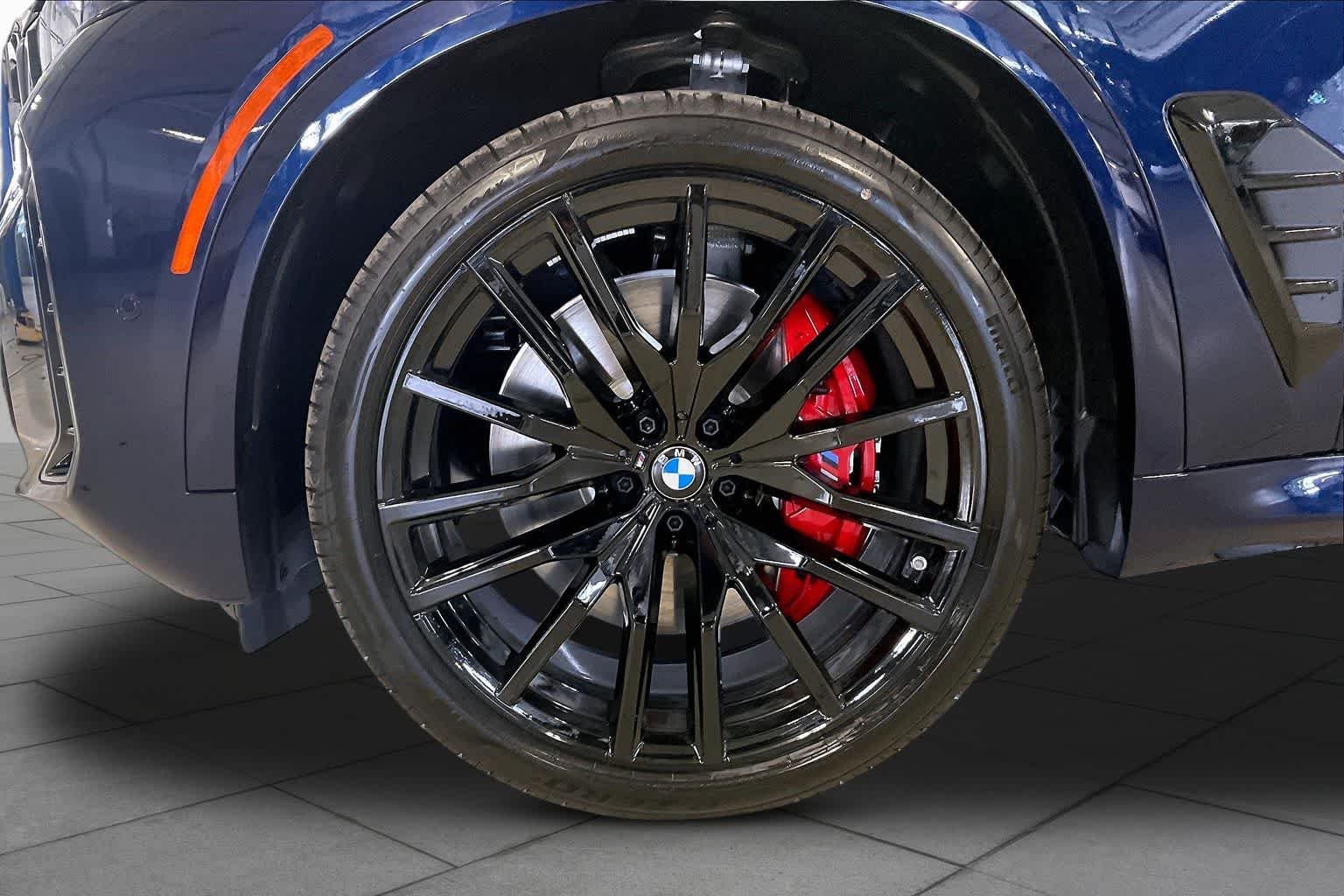 New 2026 Tanzanite Blue II Metallic BMW M60i image 11