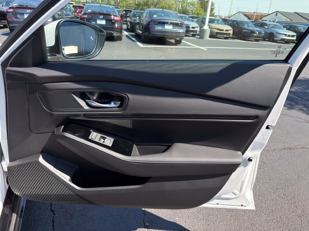 New 2026 Platinum White Pearl Honda Touring image 25