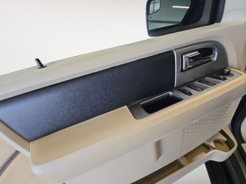 Used 2015 Gray Ford XLT image 14