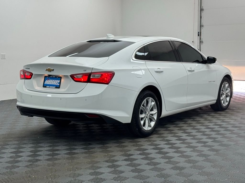 Used 2024 Summit White Chevrolet LT image 8