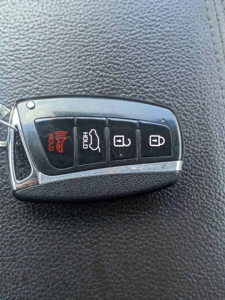 Used 2018 Gray Hyundai 2.4 image 35