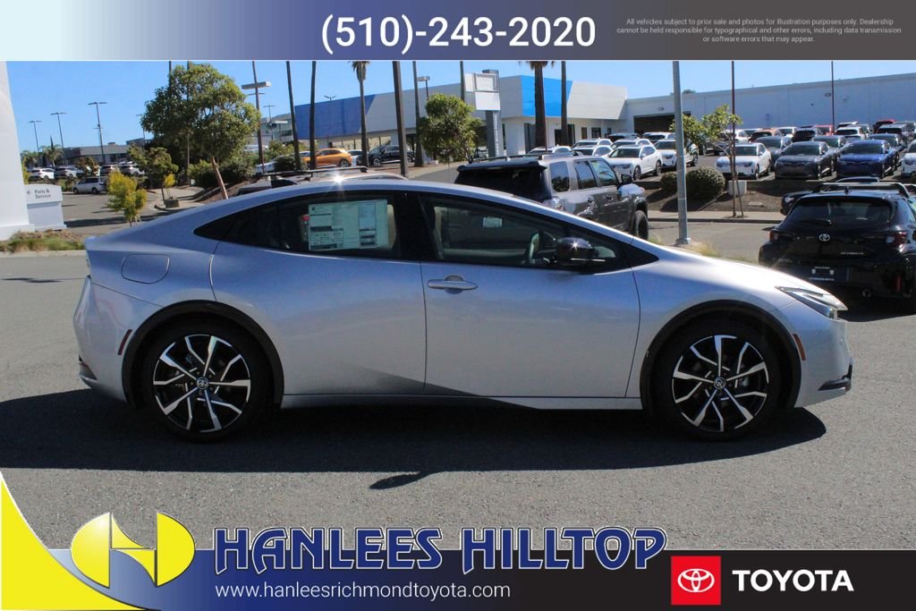 2026 Toyota Prius Plug-in Hybrid XSE - Photo 6