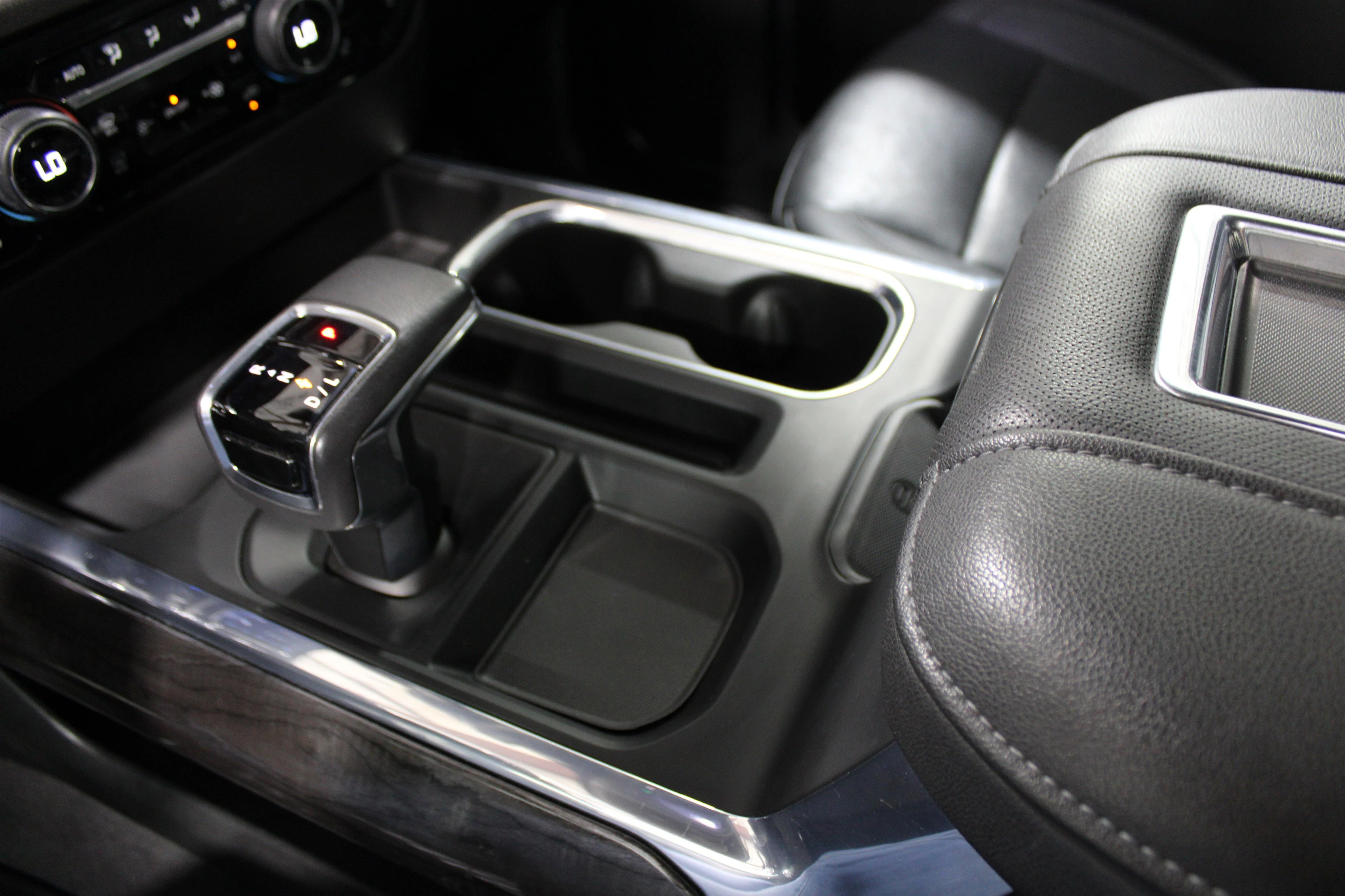 2022 Chevrolet Silverado 1500 LTZ - Photo 16