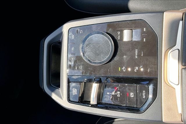 2025 BMW iX 50 - Photo 25