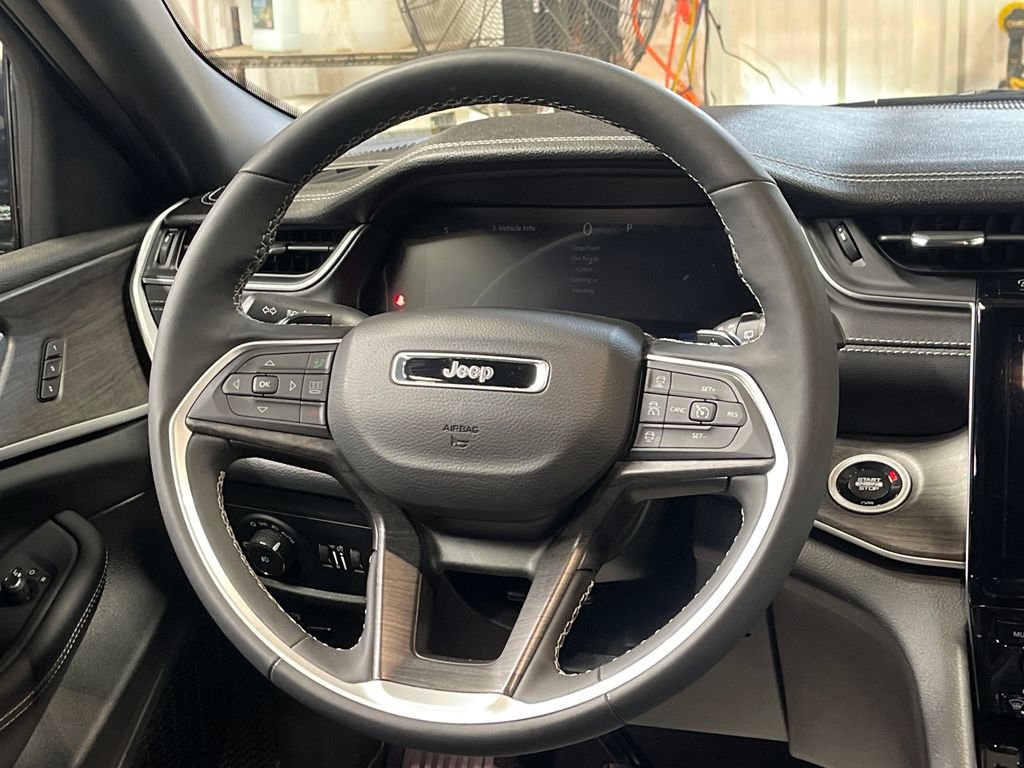Used 2025 Black Jeep Limited image 20