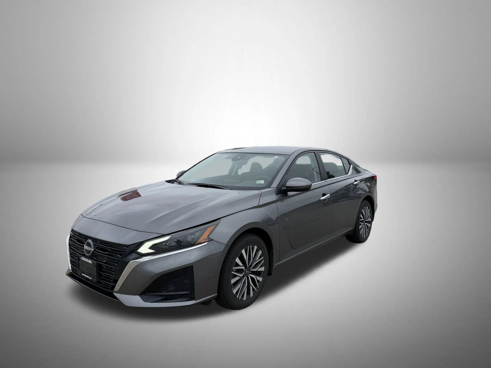Certified Used 2023 Gray Nissan 2.5 SV image 1