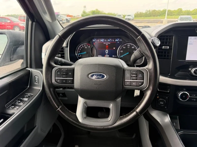 Certified Used 2023 Oxford White Ford XLT image 11