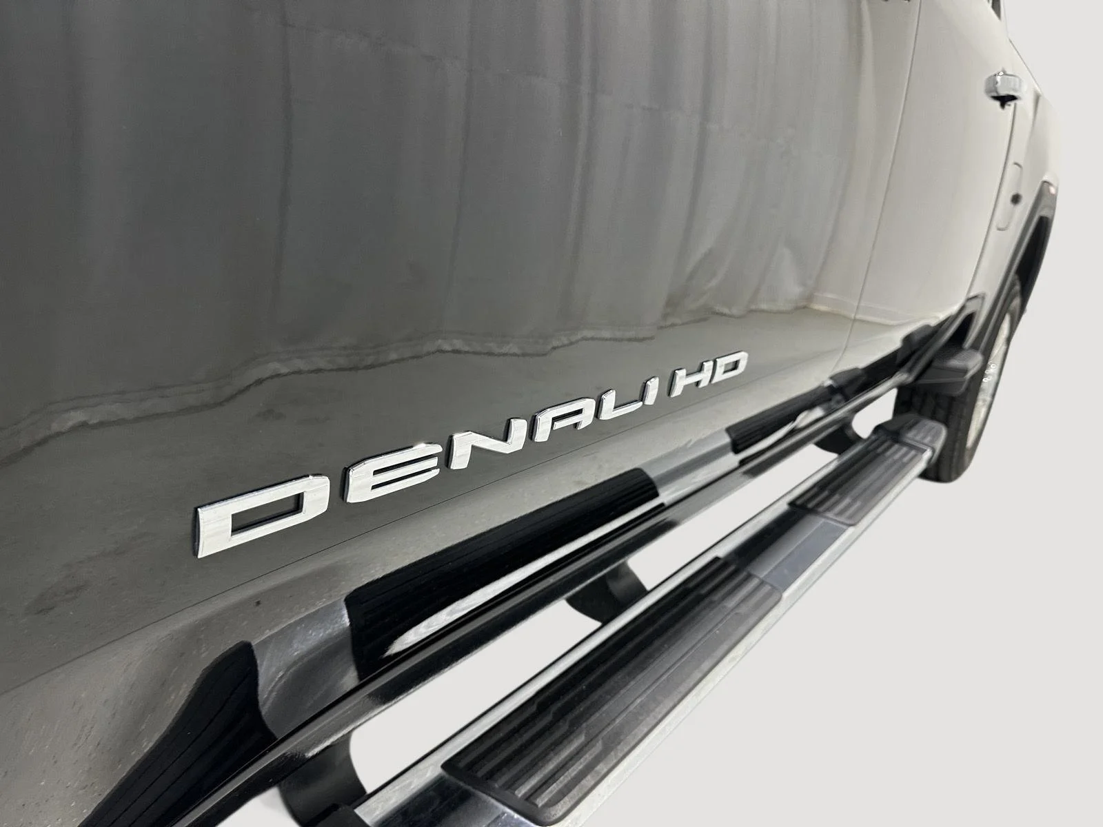 Used 2023 ONYX BLACK GMC Denali image 30