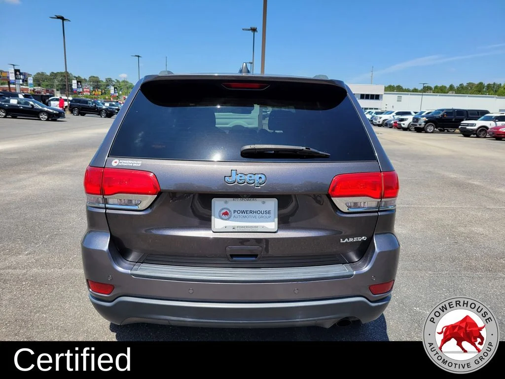 Used 2018 Gray Jeep Laredo E image 5
