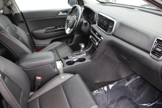 Used 2022 Red Kia EX image 34
