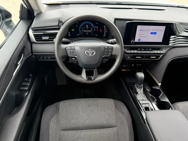 2025 Toyota Camry LE - Photo 24