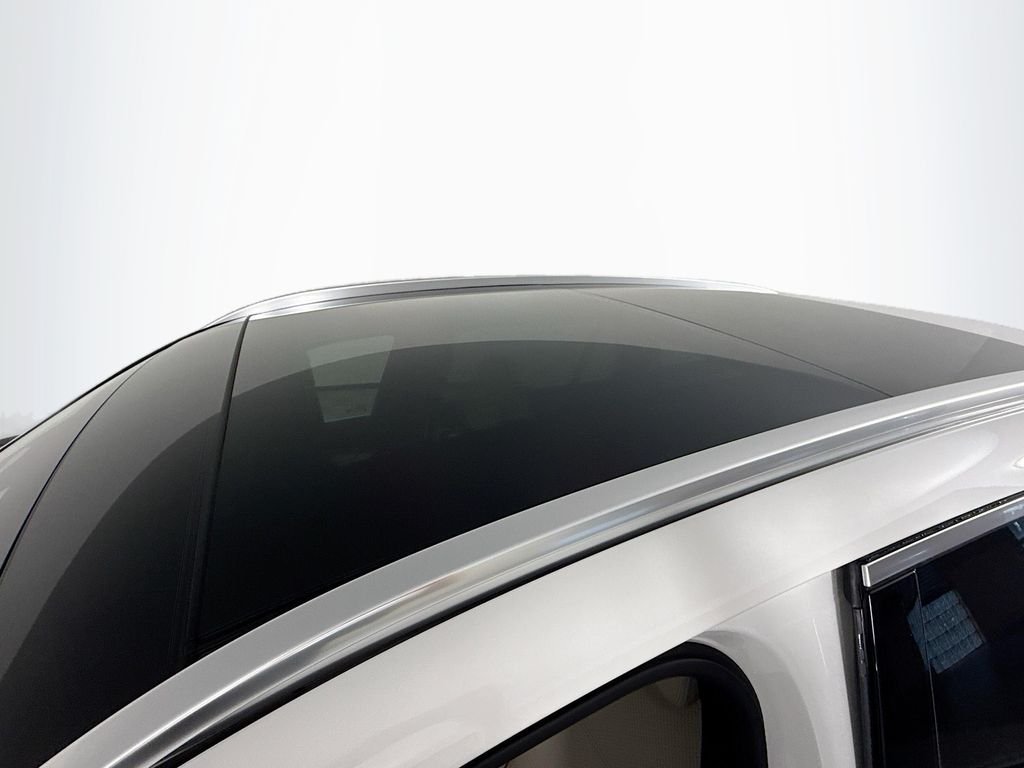 New 2026 Polar White Mercedes-Benz GLC 300 image 21