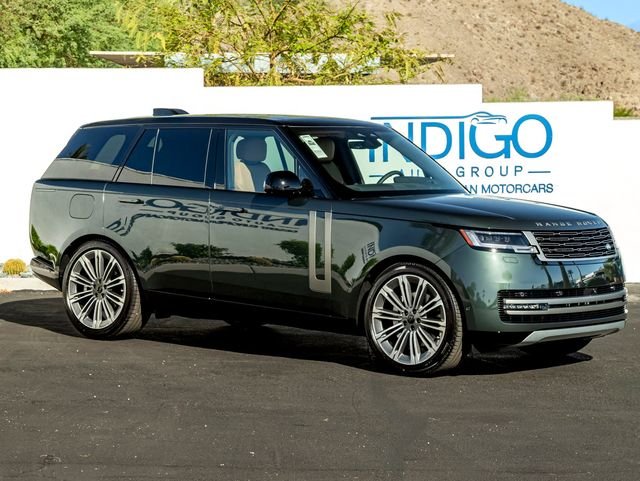New 2026 Belgravia Green Land Rover SE image 4