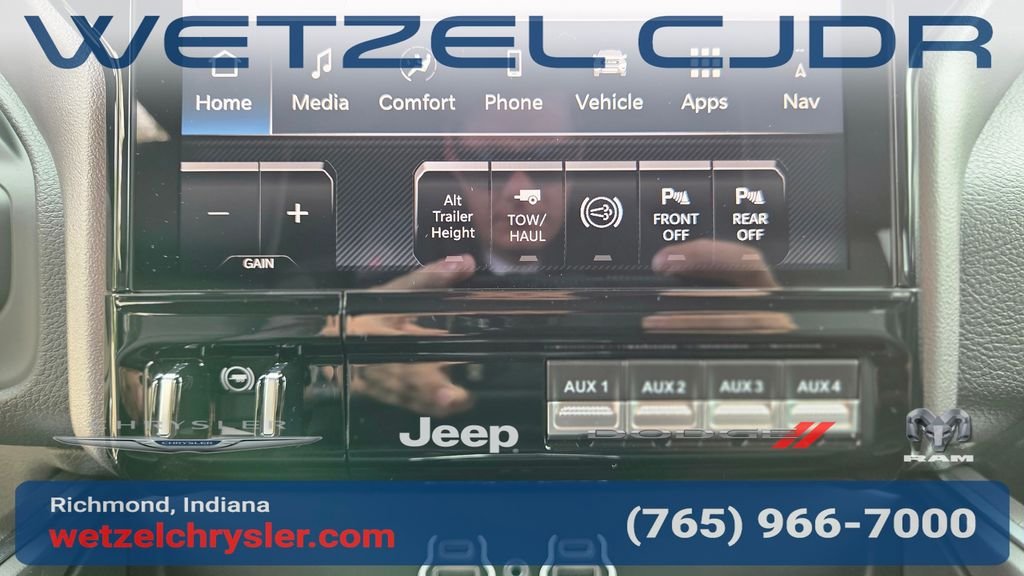 New 2026 Granite Crystal Metallic Clear-Coat Exterior Paint RAM Laramie image 27