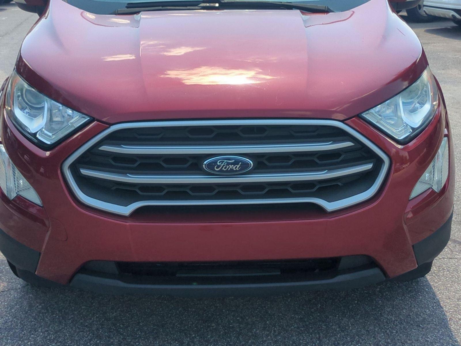 Used 2020 Ruby Red Metallic Tinted Clearcoat Ford SE image 14