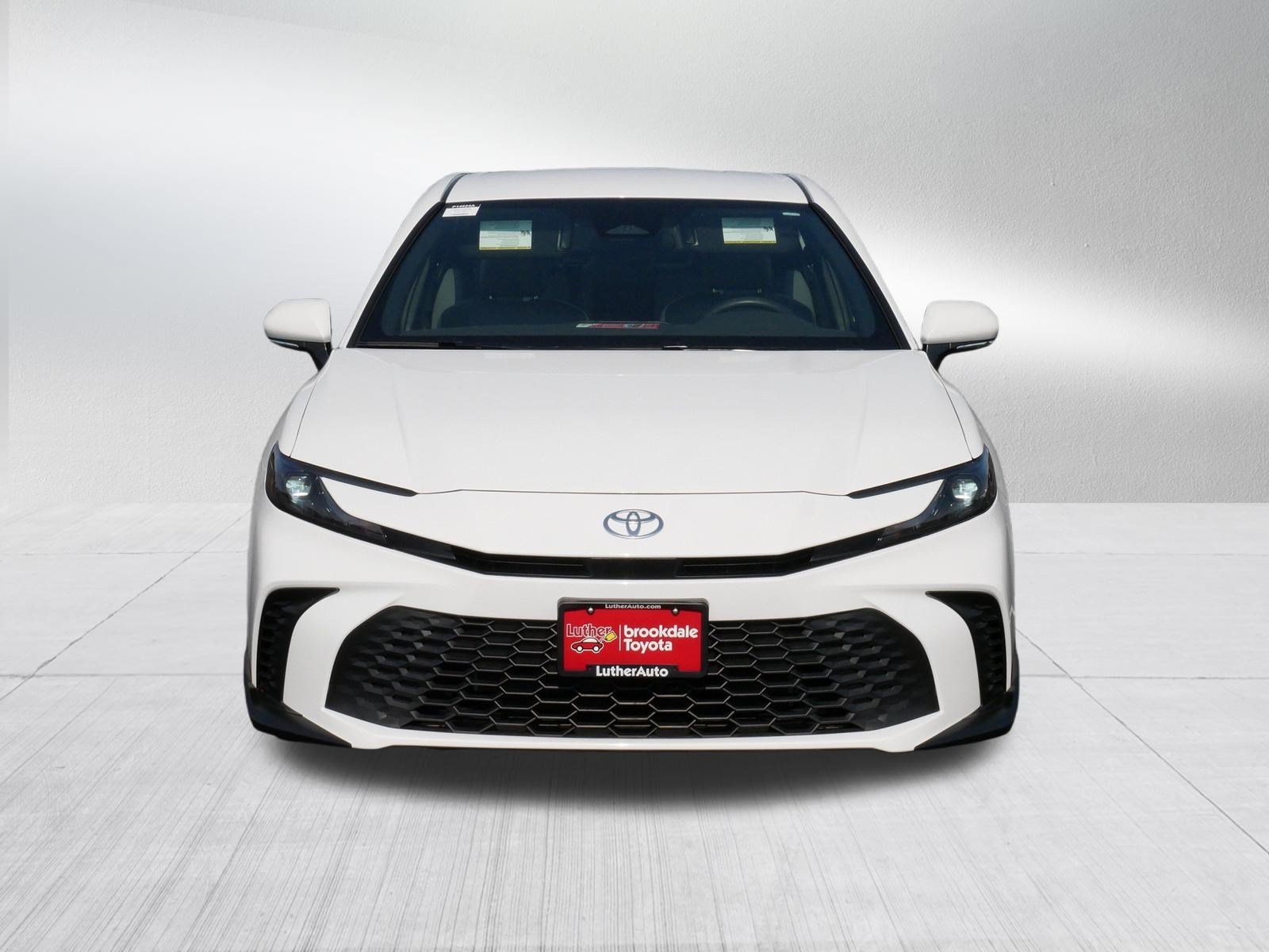Certified Used 2025 ICE CAP Toyota SE image 2
