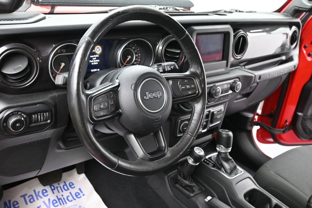 Used 2019 Red Jeep Unlimited Sport Altitude image 14