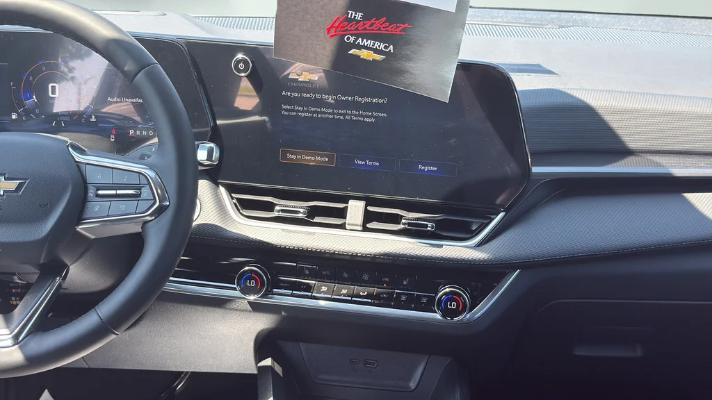 New 2027 Mosaic Black Metallic Chevrolet FWD LT image 18