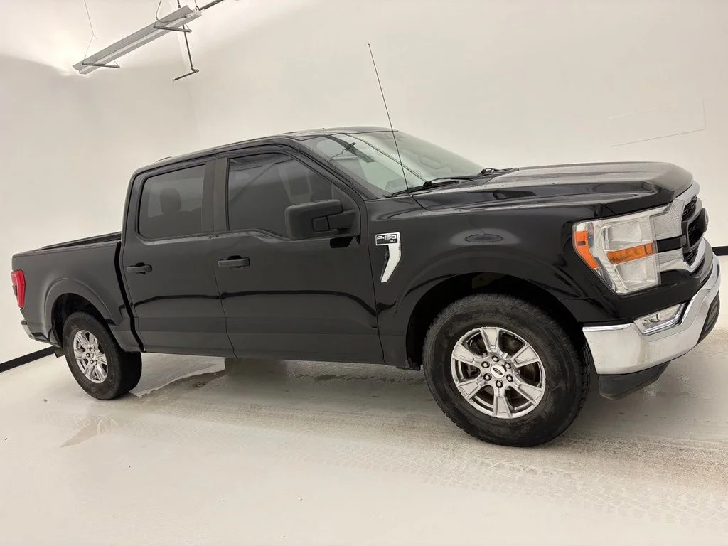Used 2021 Black Ford XLT image 3