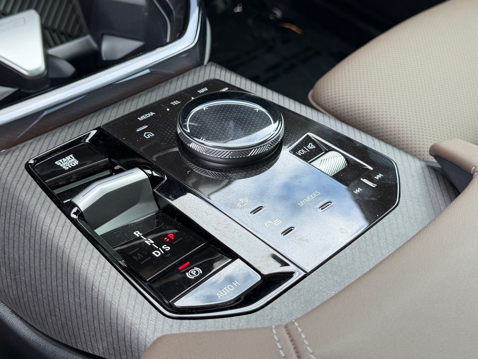 New 2026 Black Sapphire Metallic BMW 30 xDrive image 27