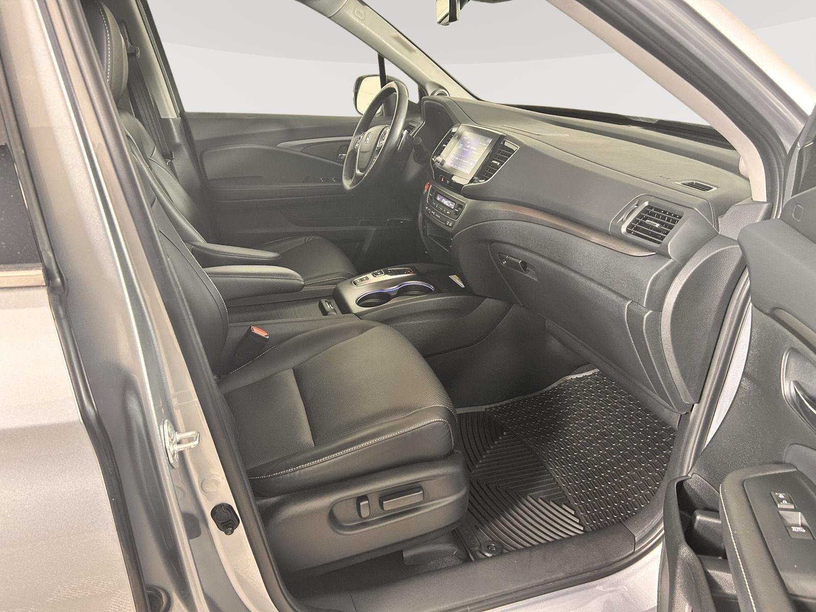 Used 2021 Lunar Silver Metallic Honda RTL-E image 17