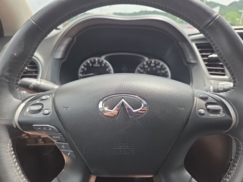 Used 2020 Gray INFINITI PURE image 13