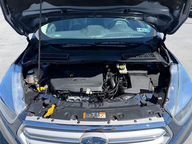 Certified Used 2018 Blue Metallic Ford SE image 21