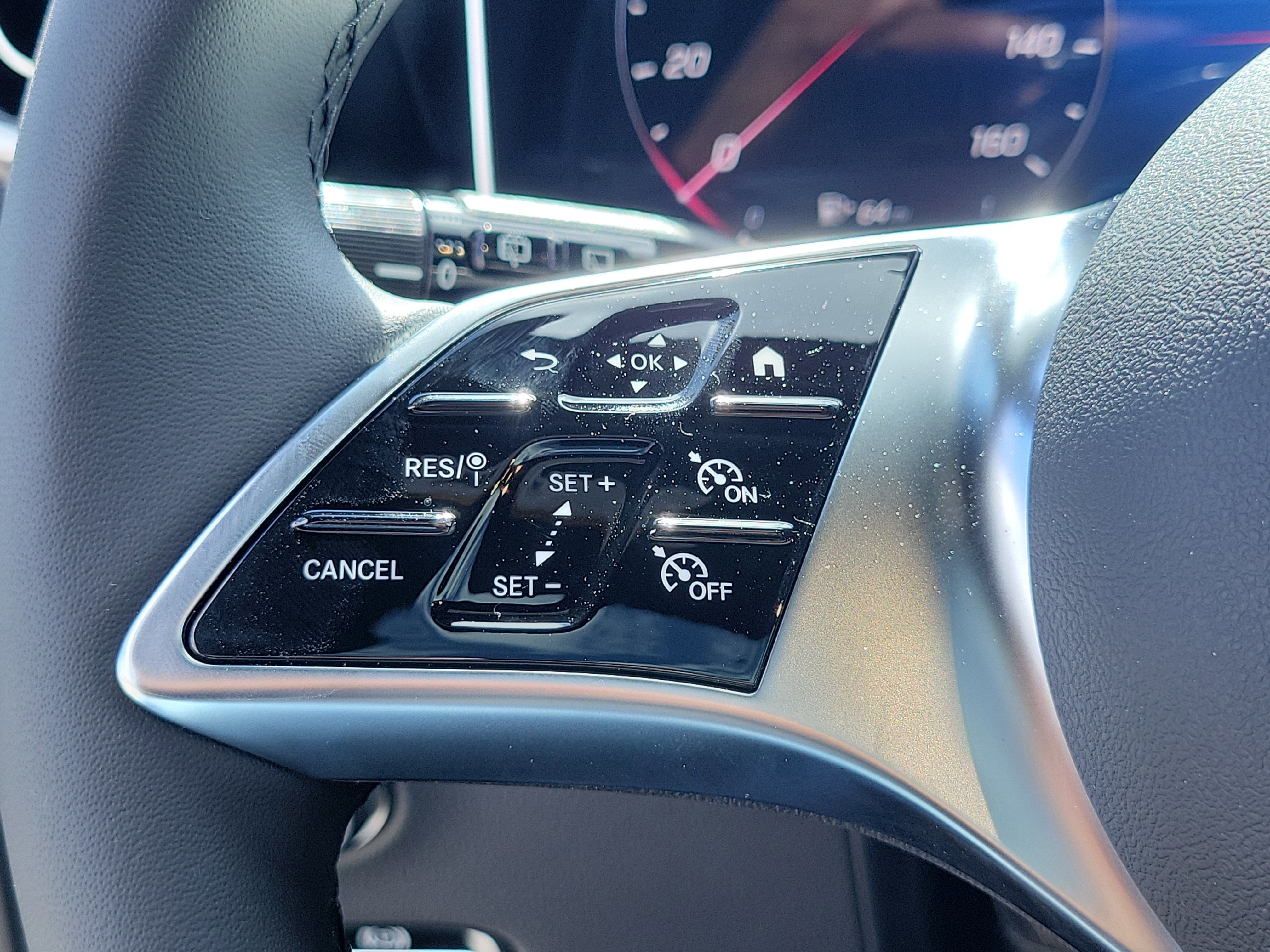 New 2026 Graphite Grey Metallic Mercedes-Benz GLC 300 image 28
