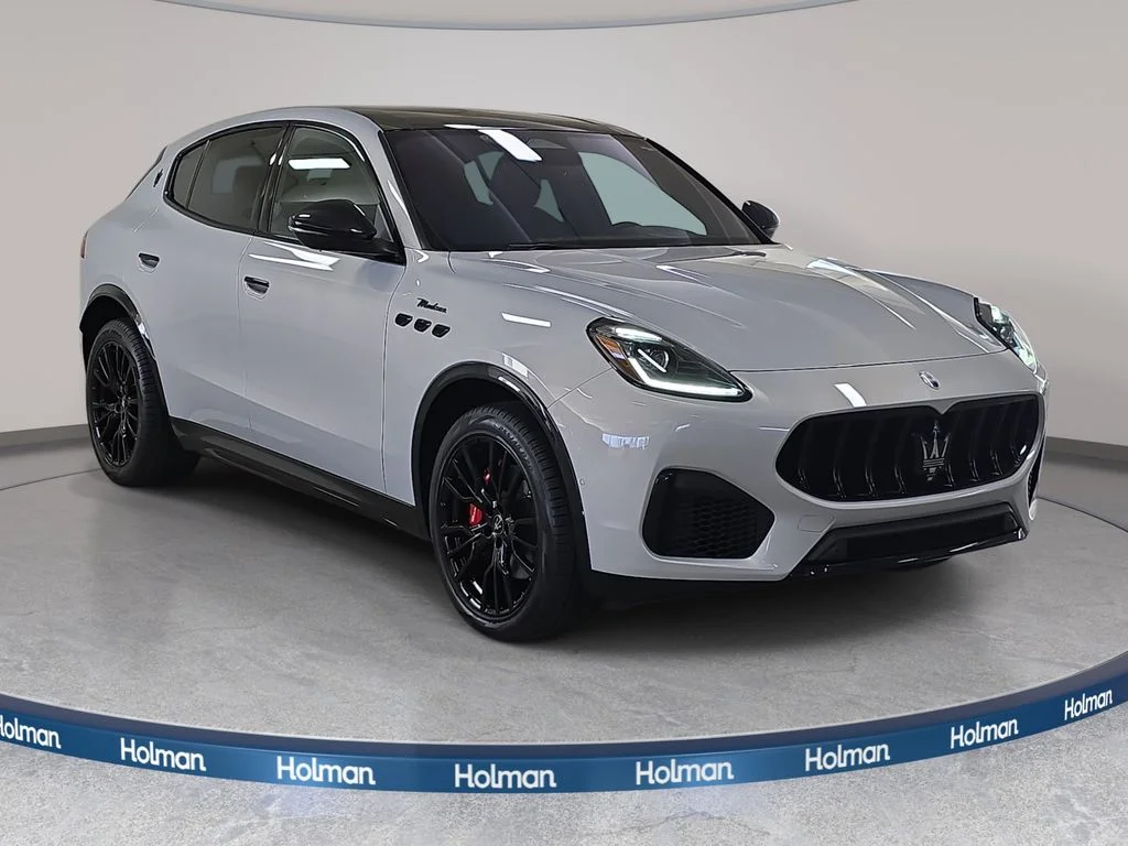 Used 2025 Bianco Maserati Modena image 4